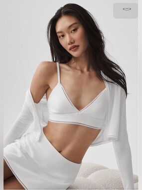 ALO Yoga Alosoft Affection White Bra